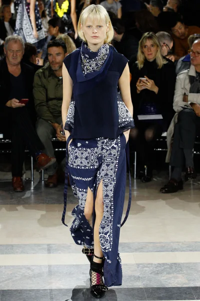 Look 17